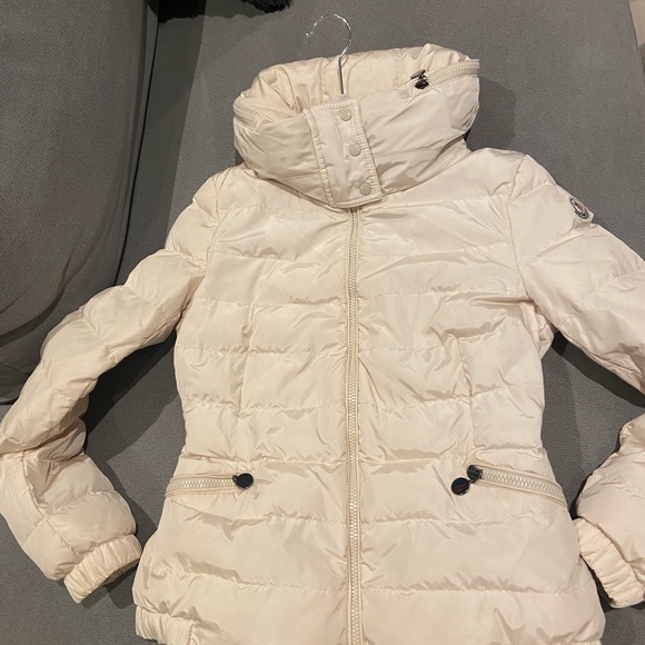 Moncler Down Jacket. Authentic guarantee - Picture 1 of 14